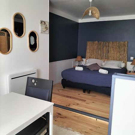 Les 2 Tours Hotel Chenay  Ngoại thất bức ảnh