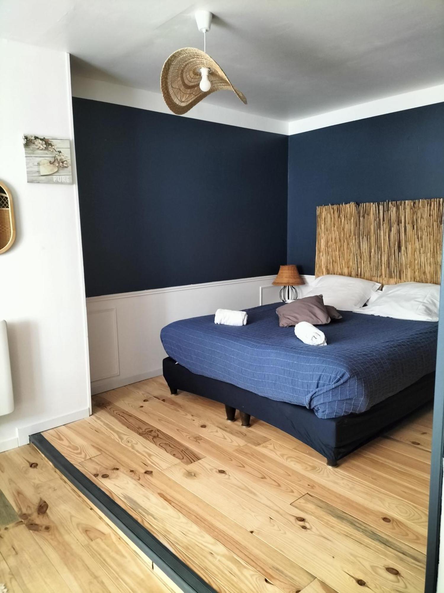 Les 2 Tours Hotel Chenay  Ngoại thất bức ảnh